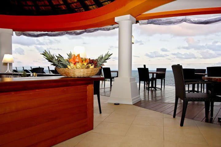 Restaurant at the Pestana Bahia Lodge hotel