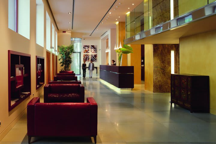 Lobby del hotel Enterprise en la ciudad de Milán