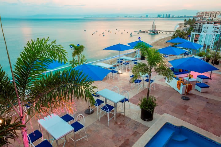 Blue Chairs Resort by the Sea