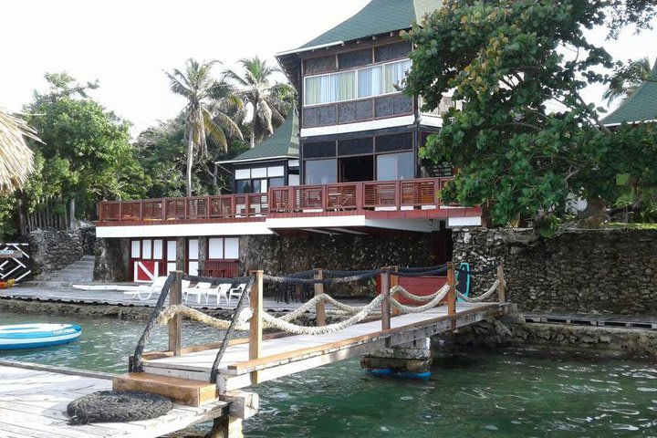 Hotel on Isla Grande