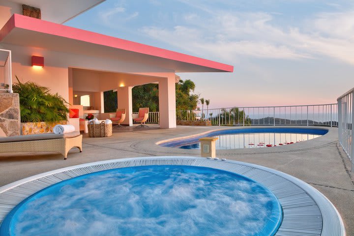 Master suite with jacuzzi