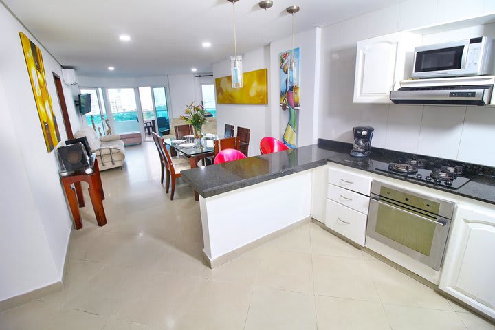 Three-bedroom Laguito apartment with ocean view - CTG135A