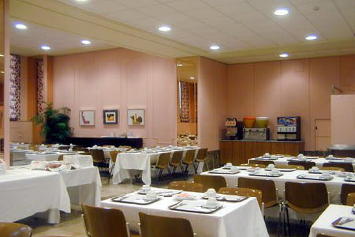 Salón de desayunos del Hotel Convencion ubicado en Madrid