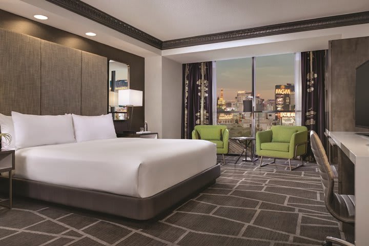 Premium Tower king room