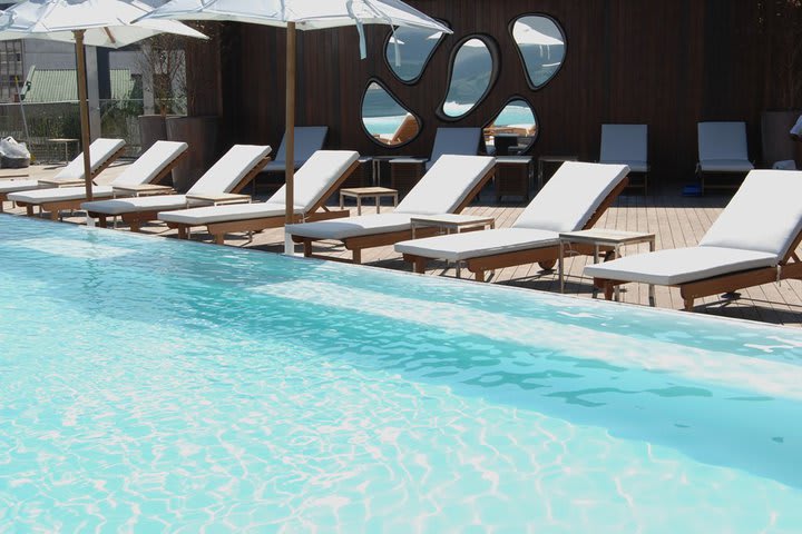 Fasano Rio de Janeiro Hotel features an outdoor panoramic swimming pool