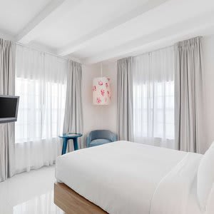 Townhouse Hotel by LuxUrban, Trademark Collection by Wyndham