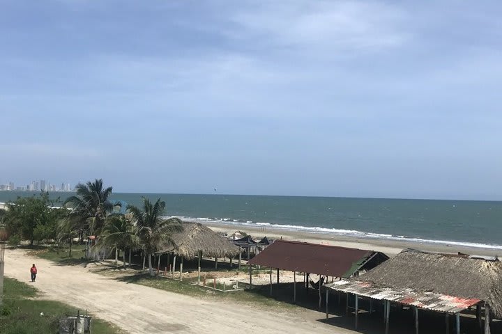 Playa frente al hotel