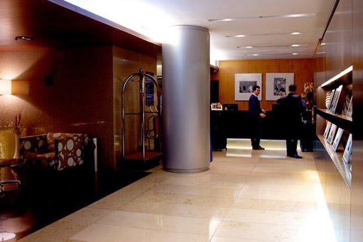 Lobby del hotel Tryp Buenos Aires