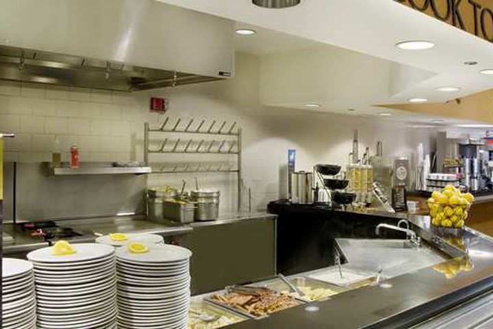 The Embassy Suites Chicago Downtown offers breakfast service