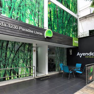 Hotel Paradise Lleras