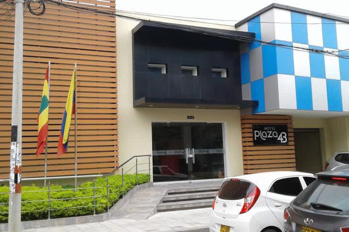 Hotel Plaza 43 Inn