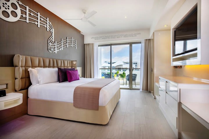 Img - Entourage Suite - LFUUS