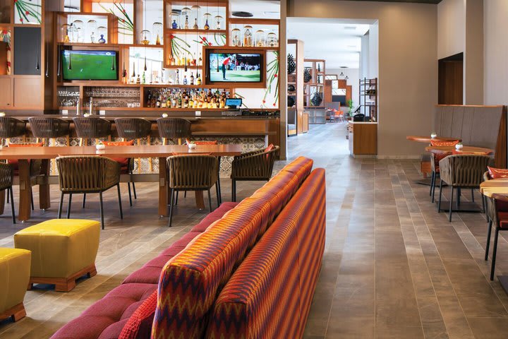 Interior de La Cantina Sports Bar