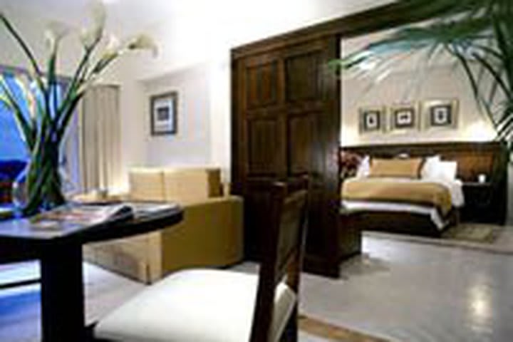 Img - Suite, acceso a la piscina, vistas al jardín (Emerald)