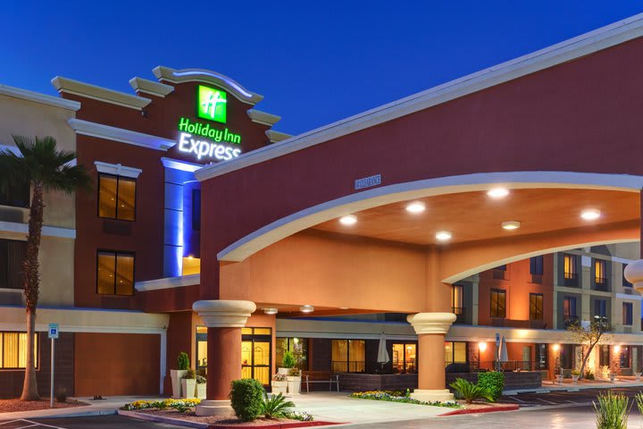 Holiday Inn Express Hotel & Suites Henderson