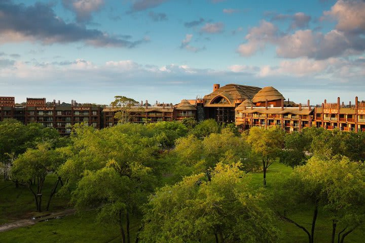 Hotel inspired by the traditional African Kraal