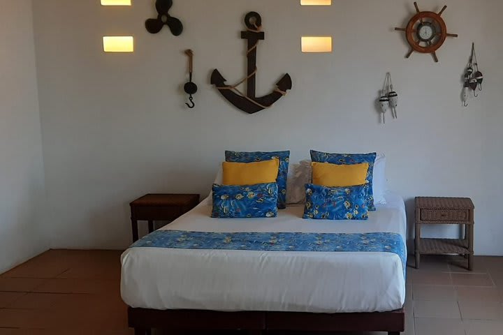 Habitación con una cama