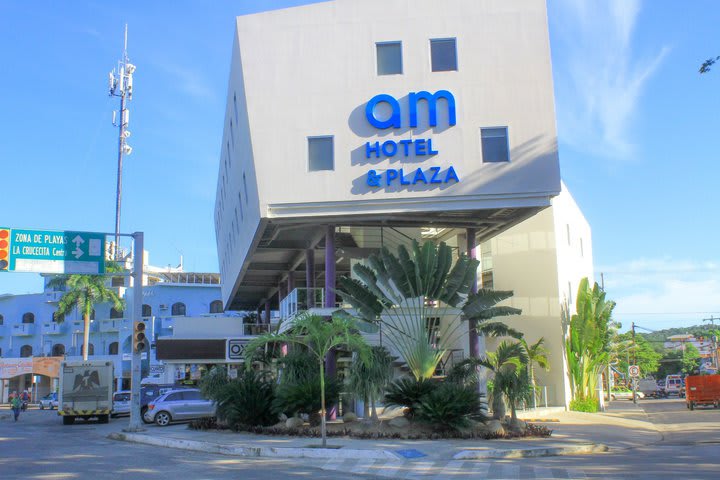 AM Hotel & Plaza