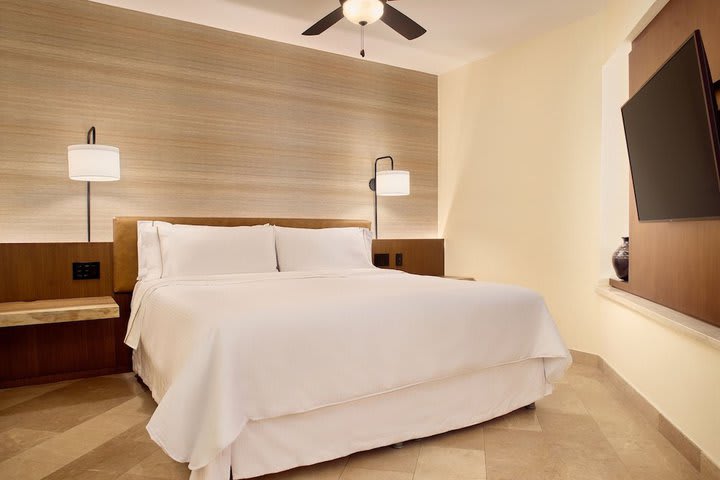 Img - Family Jr Suite, 1 Bedroom, 1 King Bed