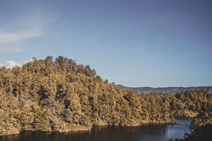 Alojamiento junto al Embalse del Peñol