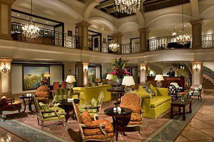 Lobby and resting area at JW Marriott Rio de Janeiro