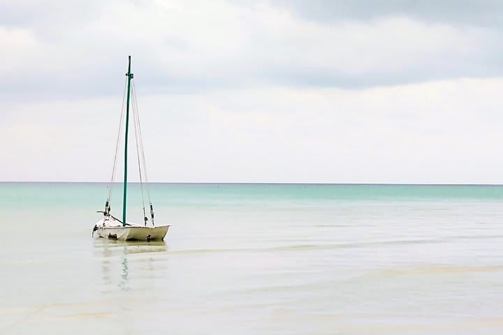 The beach is a few steps away