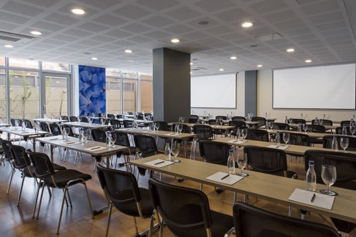 Conference facilities can accommodate up to 160 guests