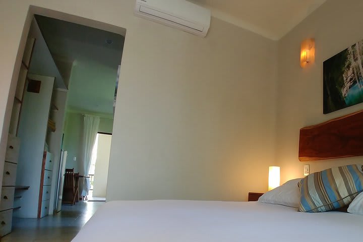 Air-conditioned guest rooms