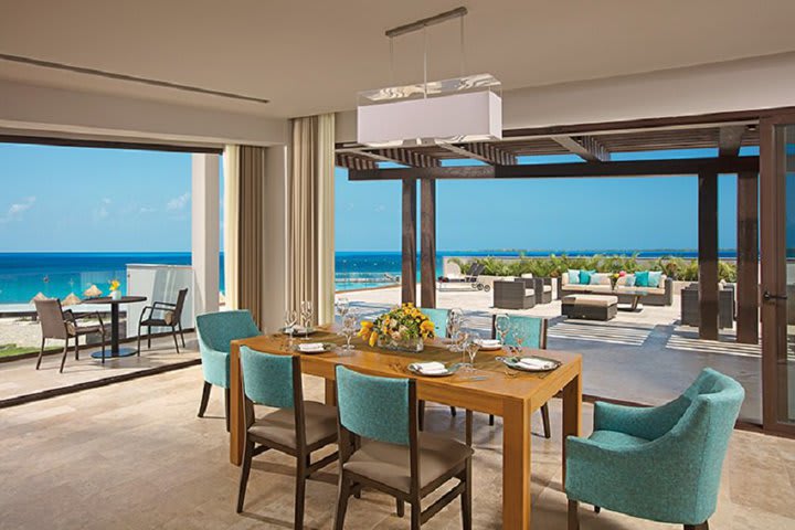 Dining area of the Paramount suite