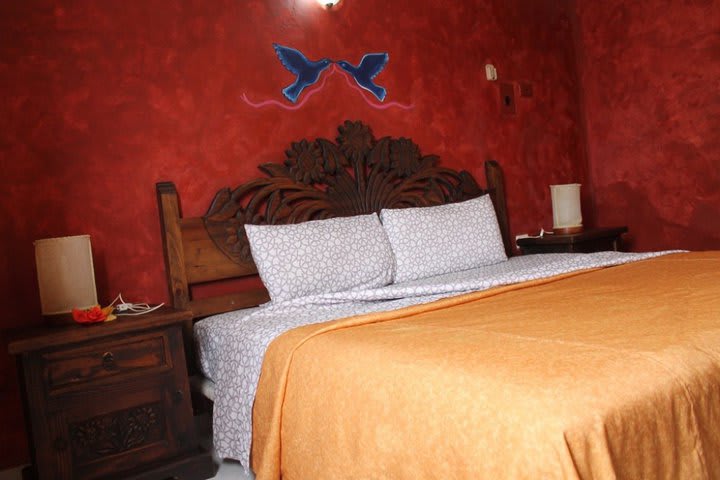 Habitación con una cama