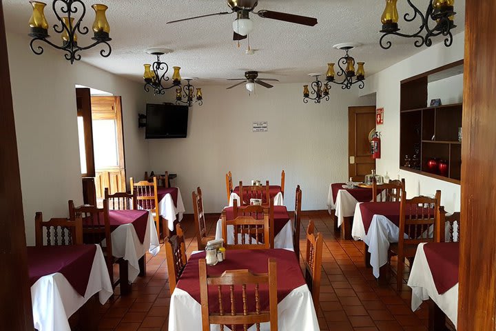 El restaurante sirve comida mexicana