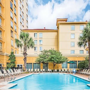 La Quinta Inn & Suites by Wyndham San Antonio Riverwalk