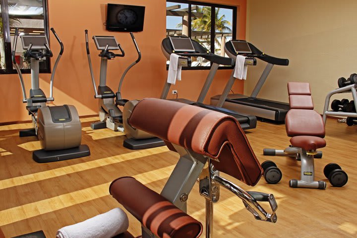 Fitness center with cardiovascular equipment