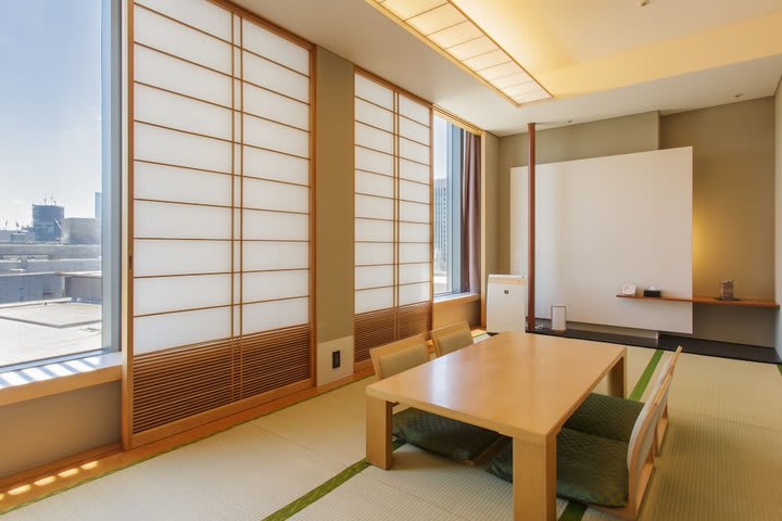 Deluxe Japanese Style Room (Palace View)