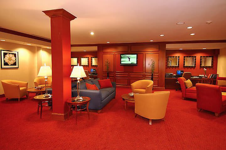 El hotel Residence Inn by Marriott Orlando Airport tiene centro de negocios