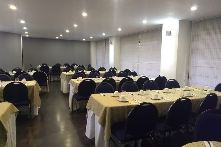 El salón de eventos es ideal para conferencias