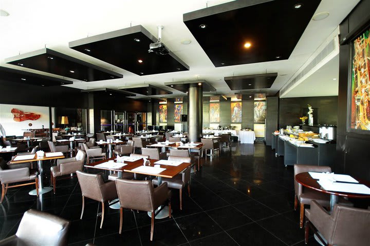 The restaurant at Hotel Milennium Manaus is especialized in Brazilian cuisine