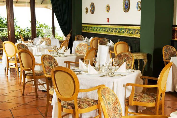 Restaurante Miramonte en el Hotel La Condesa en Monte de la Cruz