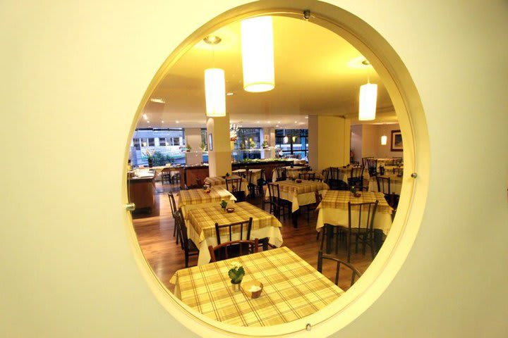 Restaurante del Hotel Faial en Florianópolis