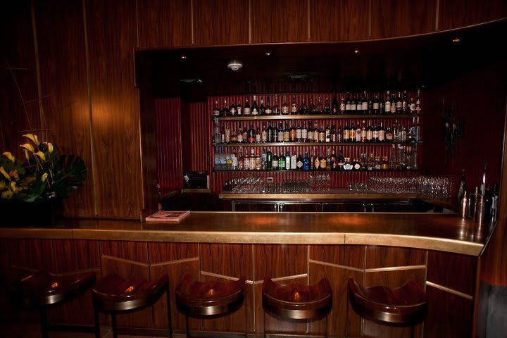 Bar en el Royalton New York, hotel en Midtown Manhattan