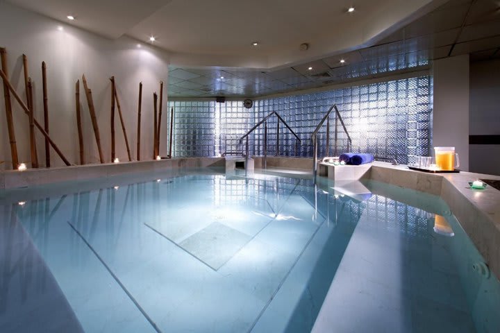 Indoor Jacuzzi