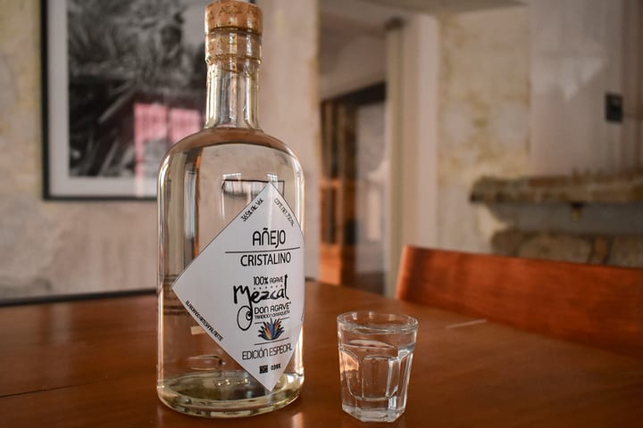 El hotel comprende una mezcalería