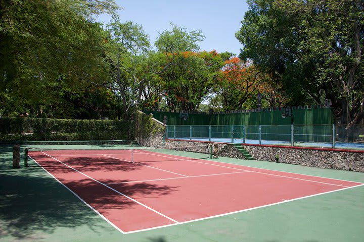 Tennis court