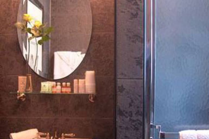 Park 79 Hotel en Nueva York tiene habitaciones con baño compartido