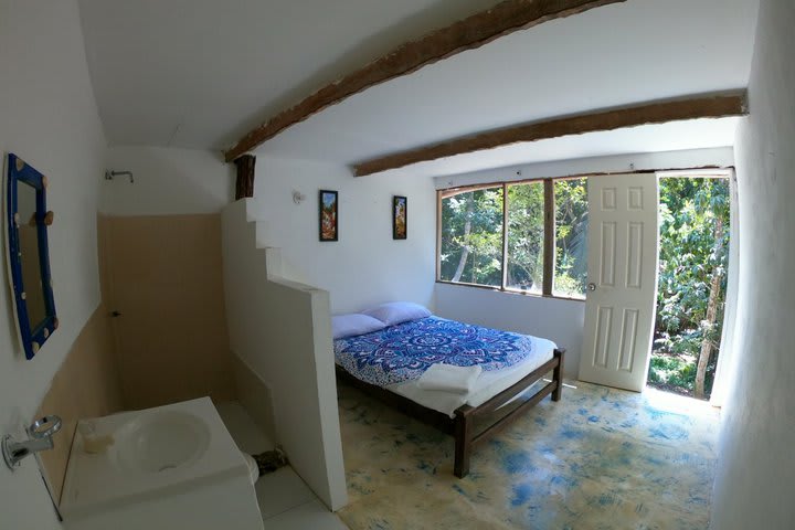 Habitación con baño privado