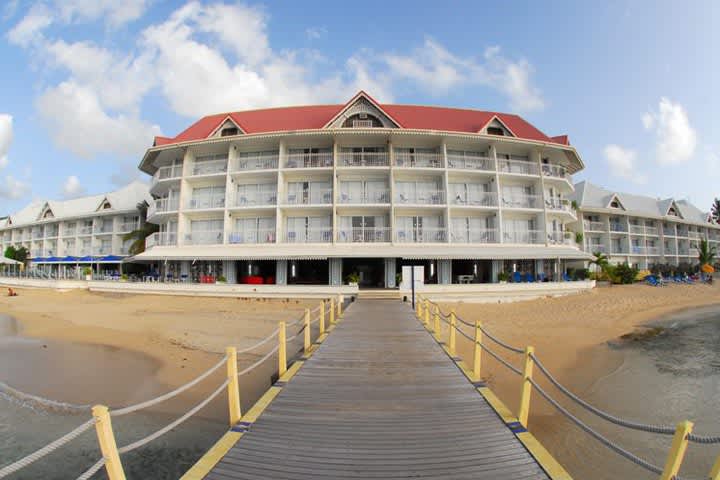 Beach Plaza Hotel