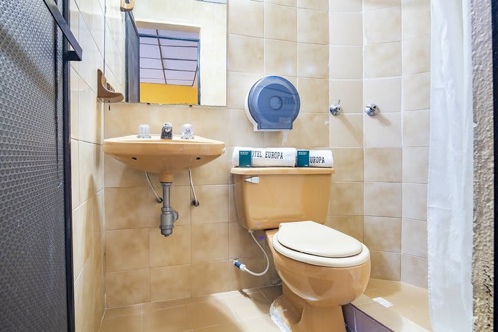 Private guest bathroom with shower