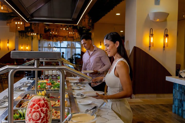 Buffet service in La Mar restaurant