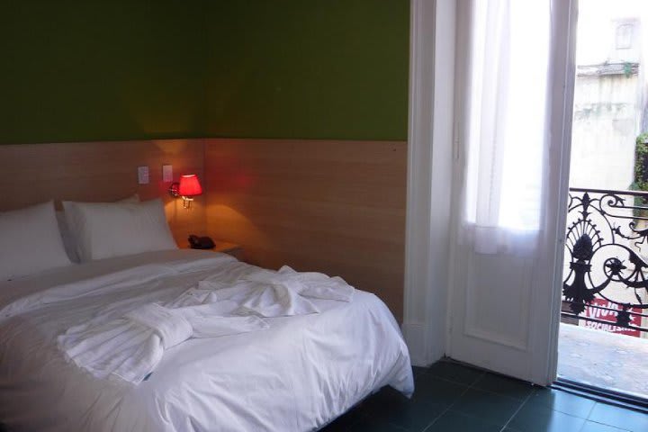 Guest room at the Ayres Portenos Tango Suites hotel