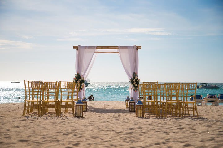 You can celebrate your wedding on the beach area